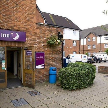 Premier Inn London Harrow Exterior foto