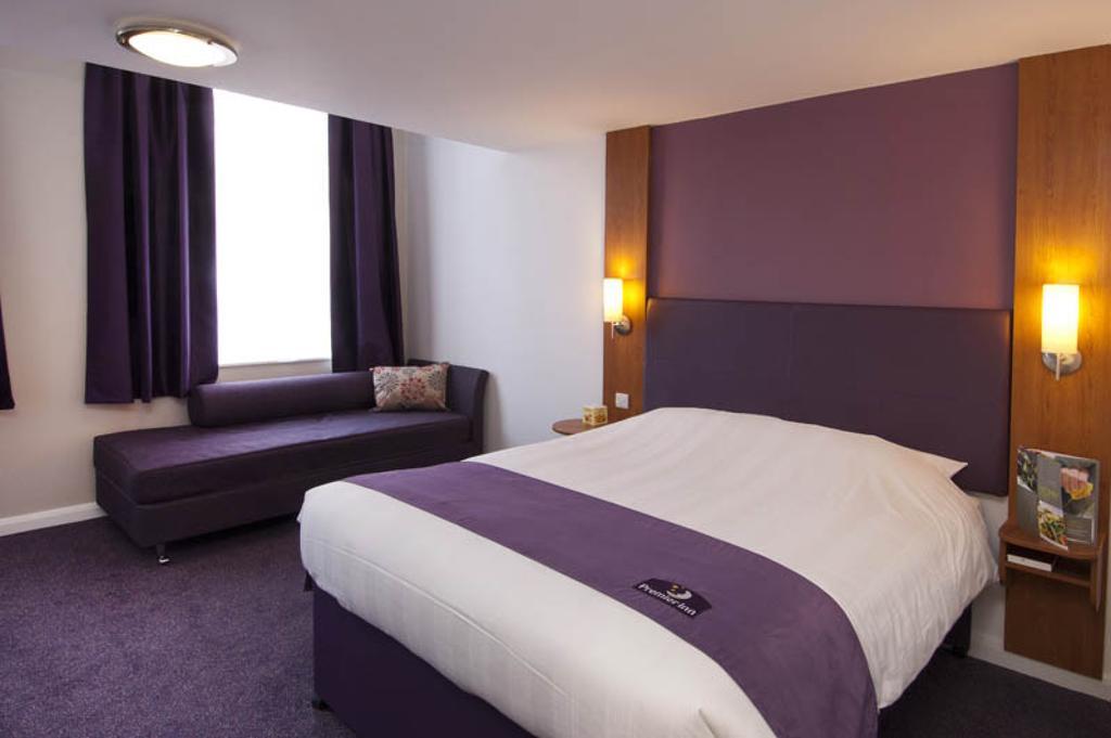 Premier Inn London Harrow Exterior foto